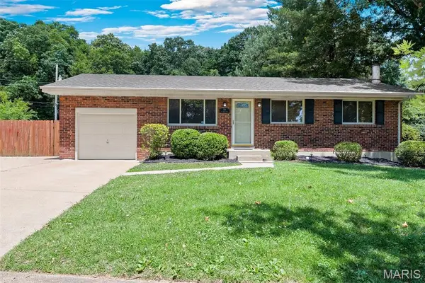704 La Marite Drive, Manchester, MO 63021