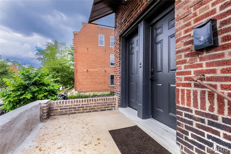 4052 Nebraska Avenue, Saint Louis, MO 63118 - #3