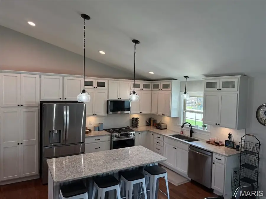 519 Glendale Drive, Troy, IL 62294 - #3