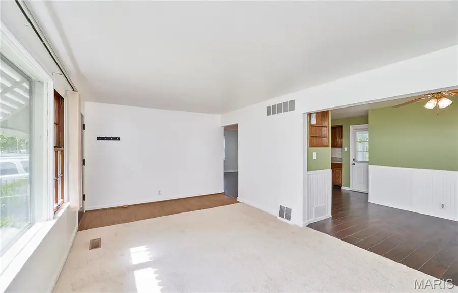 10075 Coburg Lands Drive, Saint Louis, MO 63137 - #3