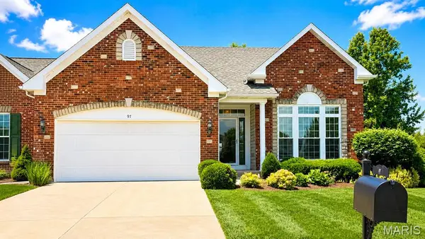 97 Eagle Cove Place #43B, St Charles, MO 63303