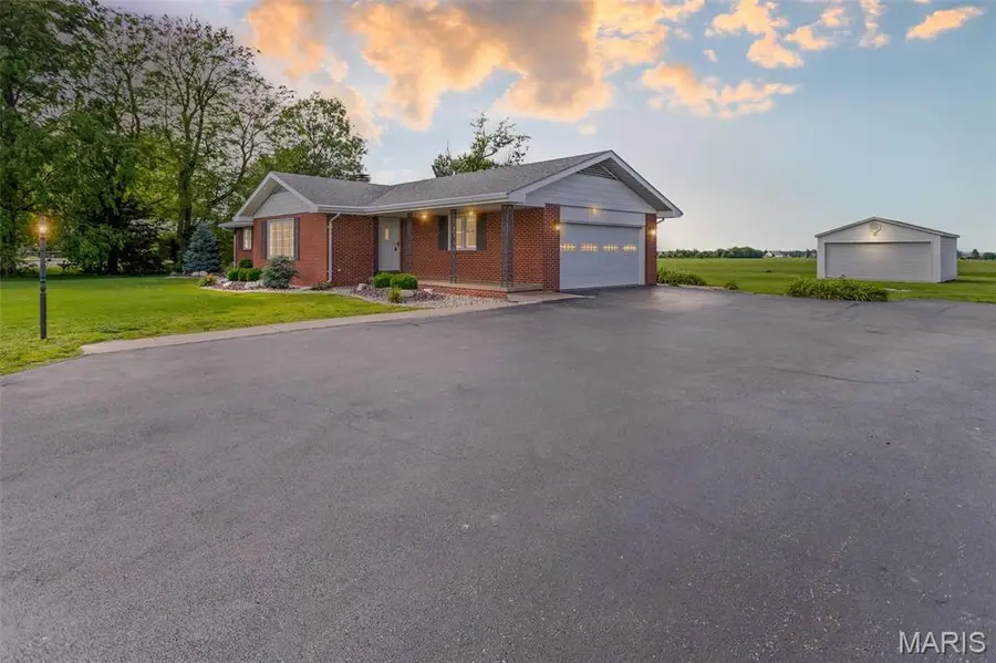 24146 State Highway 16, Jerseyville, IL 62052 - #3
