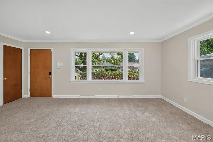 305 Ward Drive, Ferguson, MO 63135 - #3