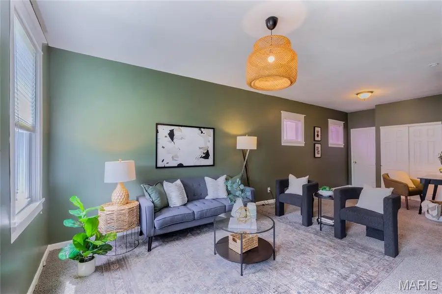 6635 Fyler Avenue, Saint Louis, MO 63139 - #3