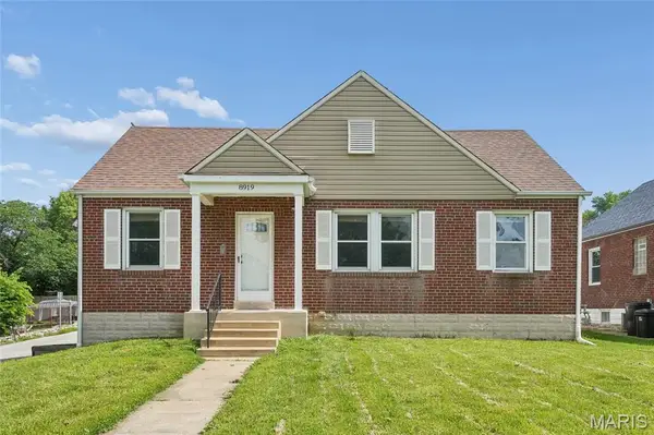 8919 Shawnee Lane, Overland, MO 63114
