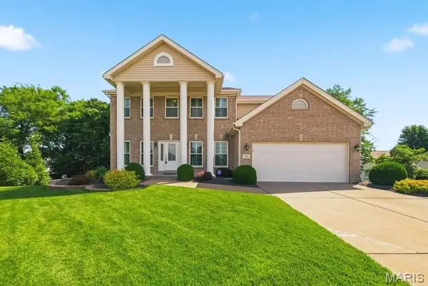 77 Lanchester Court, St Peters, MO 63376