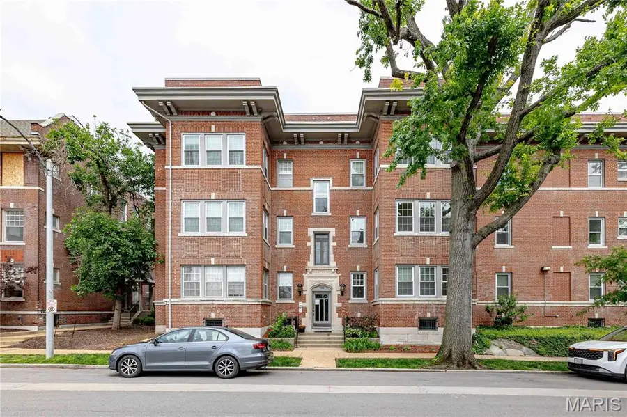 406 Clara Avenue #4, Saint Louis, MO 63112 - #2
