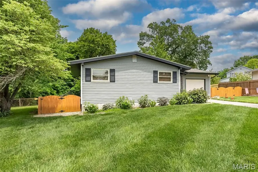 351 Amend Drive, Saint Louis, MO 63129 - #3