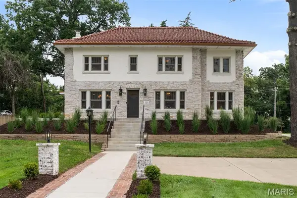 5 S Rock Hill Road, Webster Groves, MO 63119