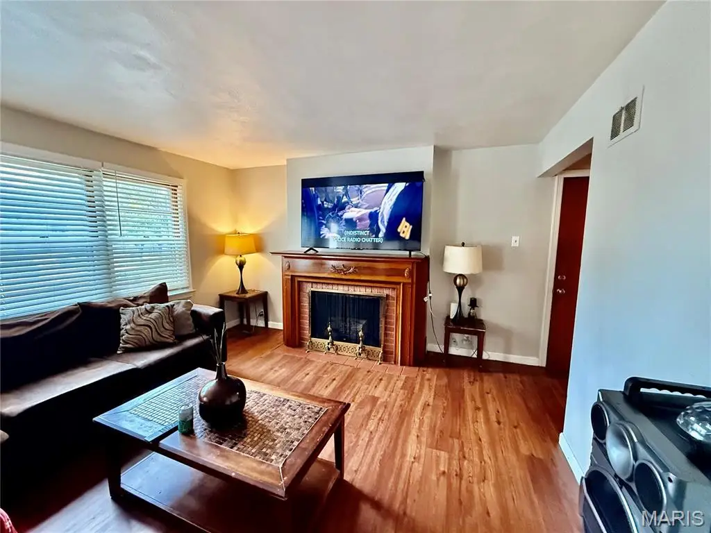 1047 Forest Home Drive, Bellefontaine Neighbors, MO 63137 - #1