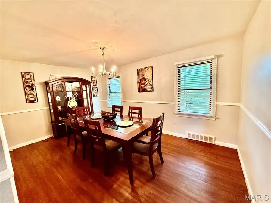 1047 Forest Home Drive, Bellefontaine Neighbors, MO 63137 - #2