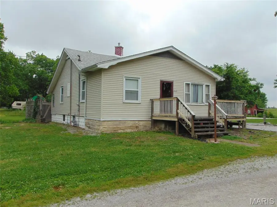 200 Cherry Avenue, Vergennes, IL 62994 - #2