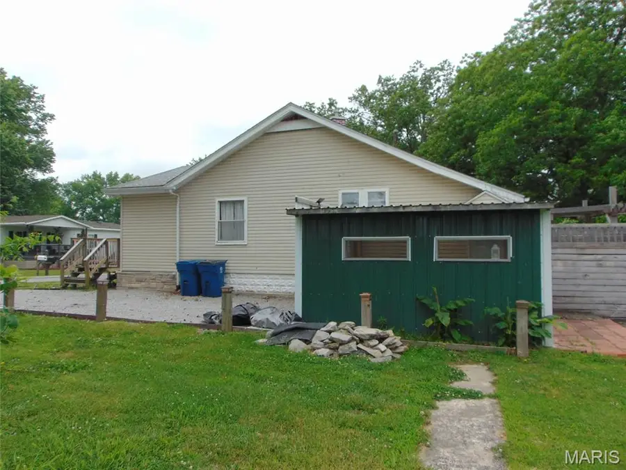 200 Cherry Avenue, Vergennes, IL 62994 - #3