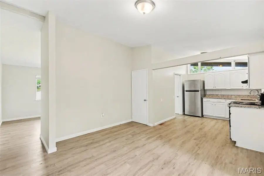 985 Belmont Terrace, Florissant, MO 63033 - #2