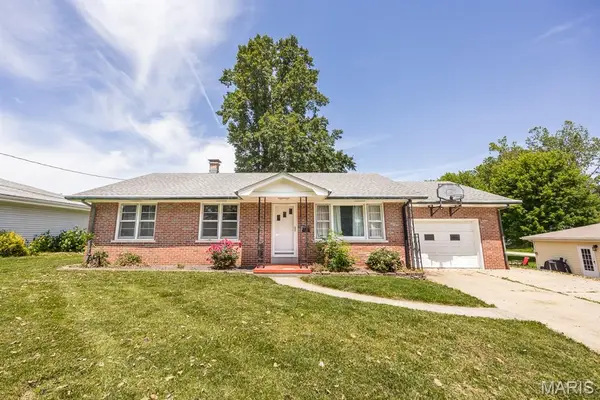 1213 E C Street, Belleville, IL 62221