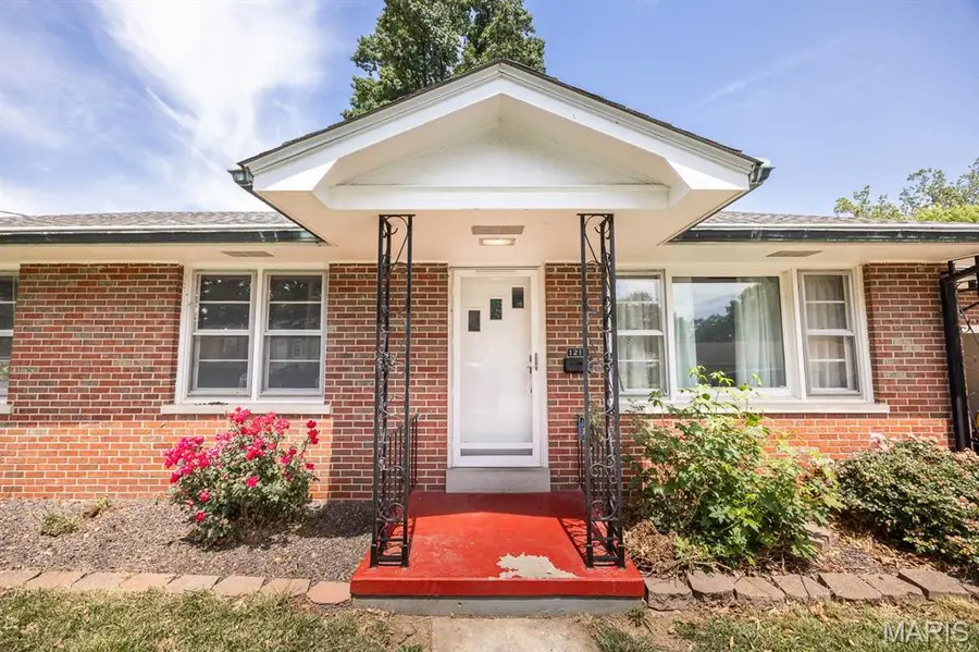 1213 E C Street, Belleville, IL 62221 - #3