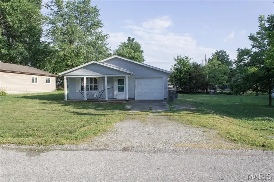 305 Barr Street, Carterville, IL 62918 - #2