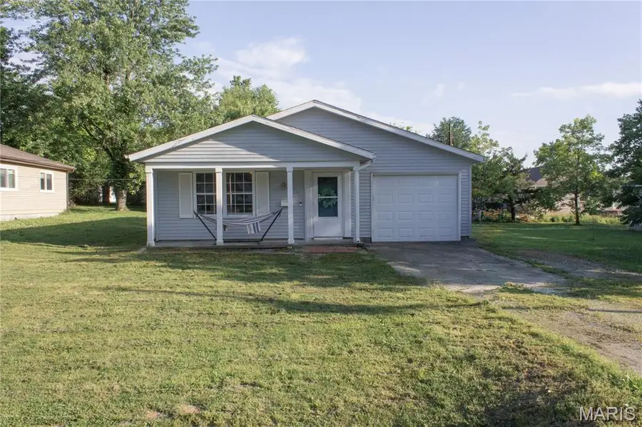 305 Barr Street, Carterville, IL 62918 - #3