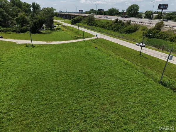 810 S 51st Street, Cahokia, IL 62207