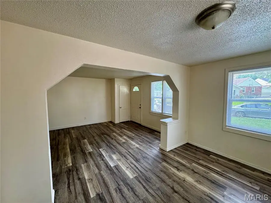 4533 Stivers Street, Normandy, MO 63121 - #2
