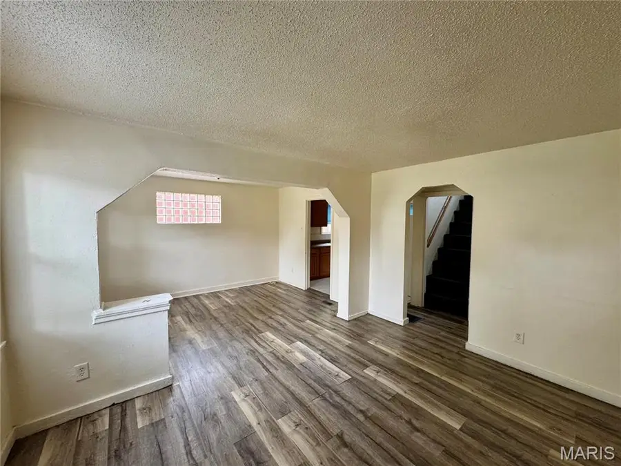4533 Stivers Street, Normandy, MO 63121 - #3