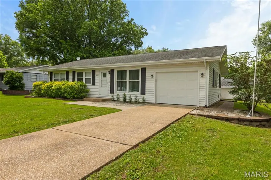 802 Lincoln Street, Evansville, IL 62242 - #2