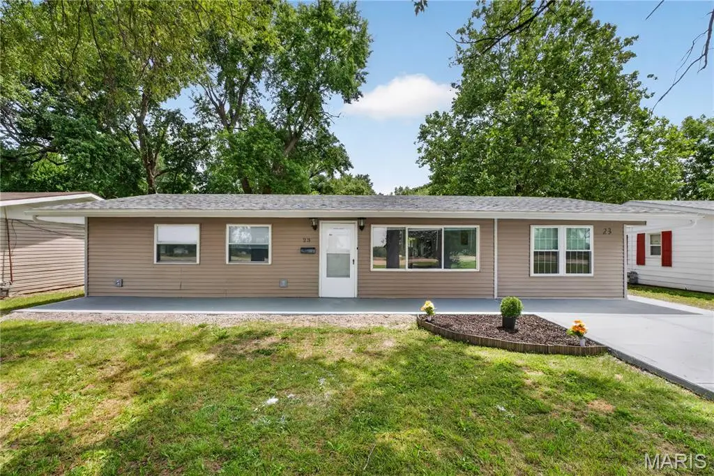 23 Hanover Lane, Cahokia, IL 62206 - #1