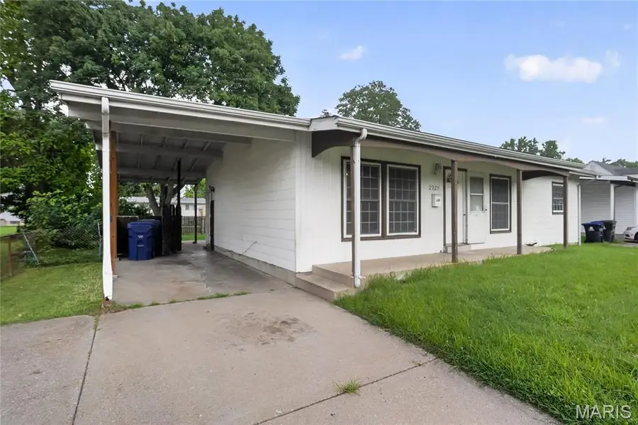 2325 Patterson Road, Florissant, MO 63031 - #3