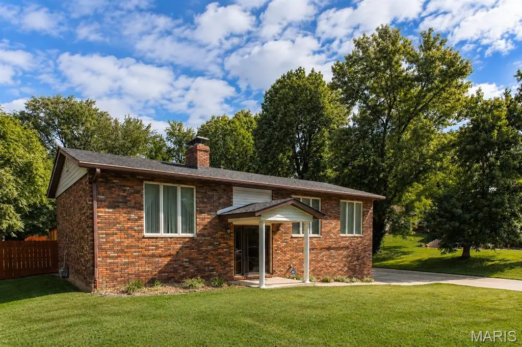 402 Camelot Drive, Collinsville, IL 62234 - #1