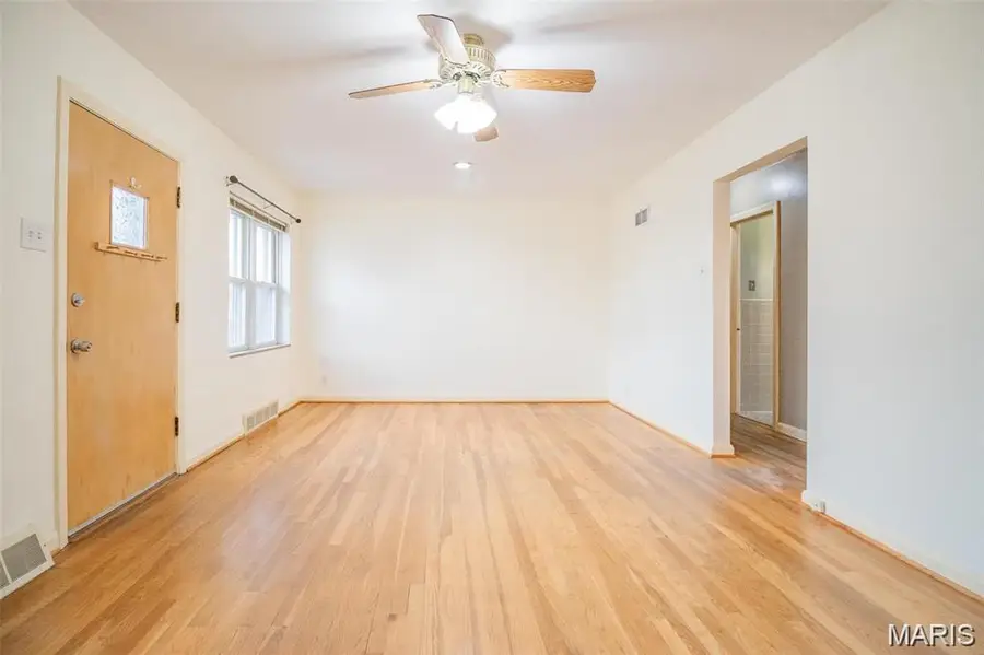 8903 Pine Avenue, Saint Louis, MO 63144 - #3