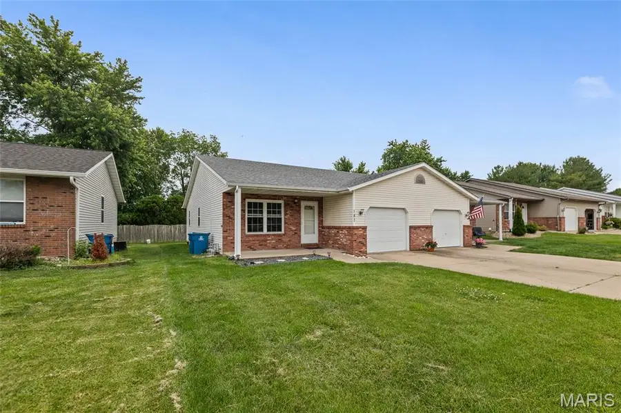 187 Northview Drive, Highland, IL 62249 - #2