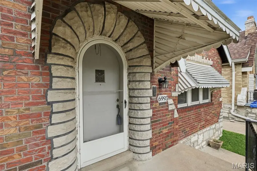 6993 Hillsland Avenue, Saint Louis, MO 63109 - #3