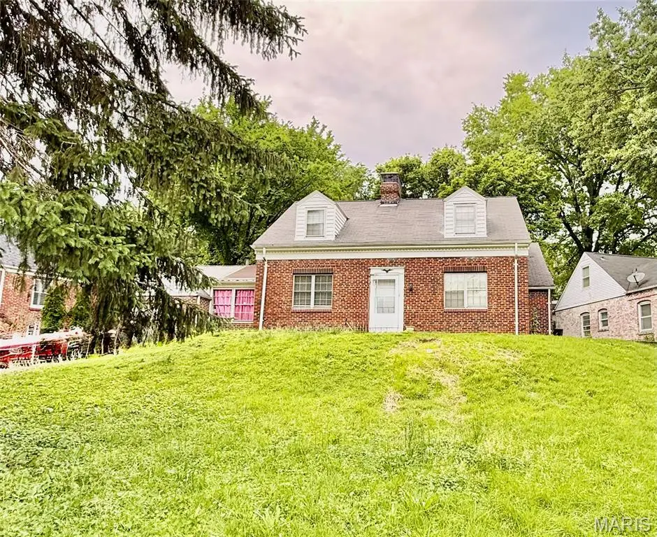 20 Green Acres Road, Bellefontaine Neighbors, MO 63137 - #1