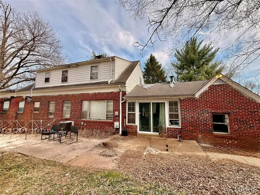 20 Green Acres Road, Bellefontaine Neighbors, MO 63137 - #3