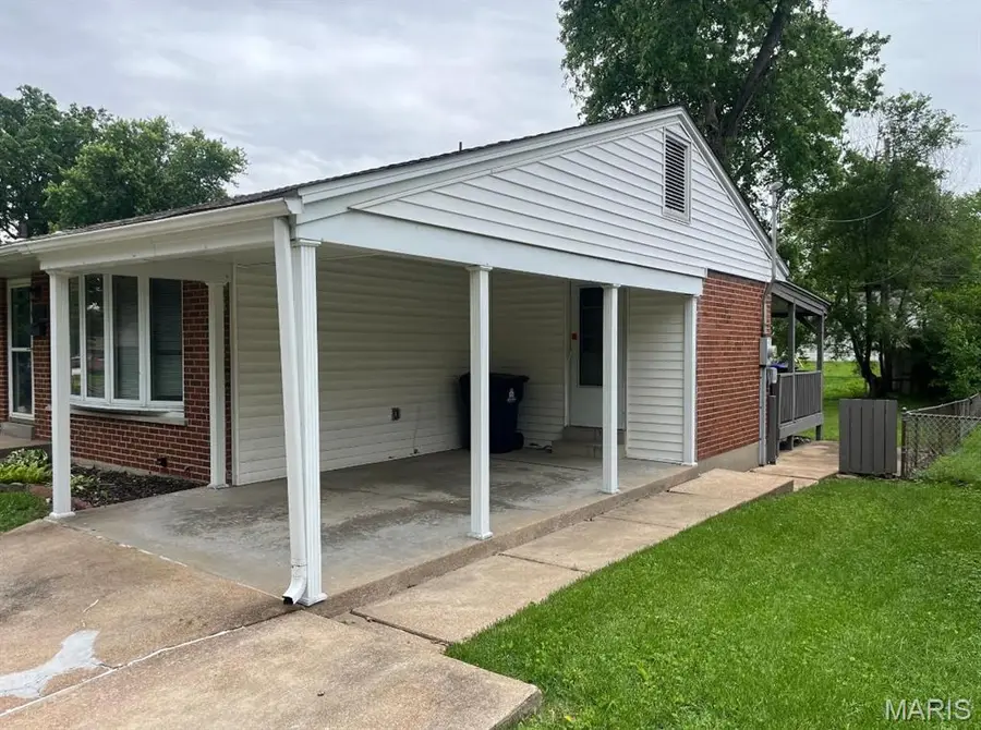 270 W Saint Anthony Lane, Florissant, MO 63031 - #3