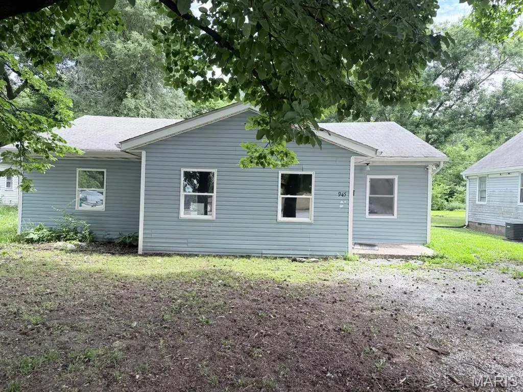 945 Howell Avenue, Cahokia, IL 62206 - #1