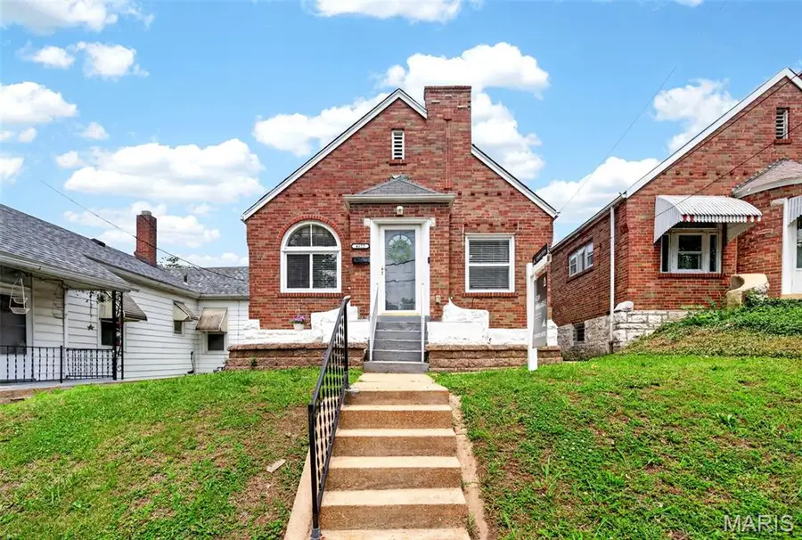 4177 Itaska Street, Saint Louis, MO 63116 - #2