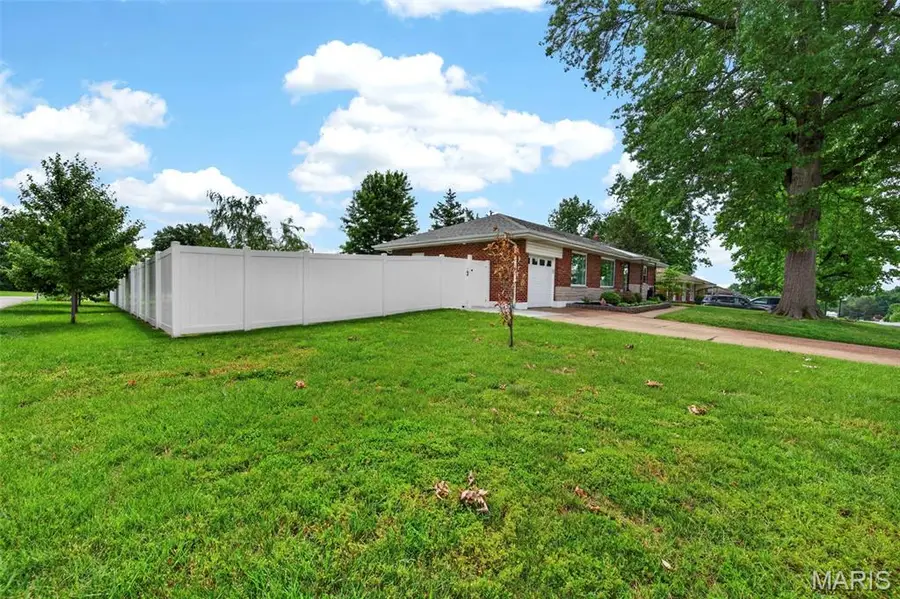 10020 Jeffleigh Lane, Saint Louis, MO 63123 - #3