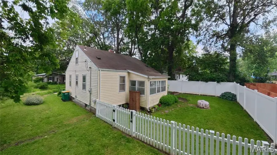 317 Roosevelt Street, Lebanon, IL 62254 - #3