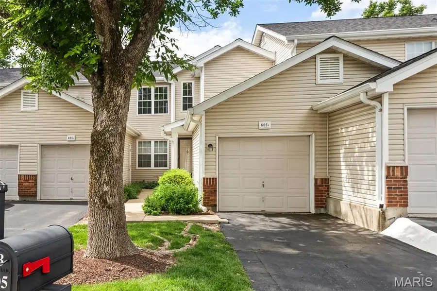 605 Pine Ridge Trails Court #B, Ballwin, MO 63021 - #2