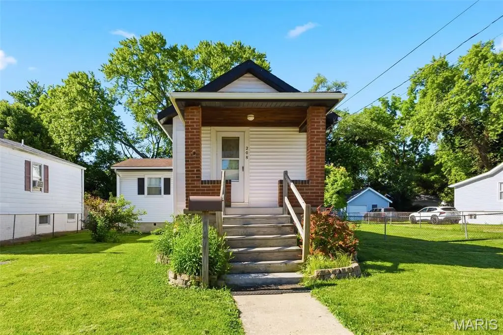 208 W Arlee Avenue, Saint Louis, MO 63125 - #1
