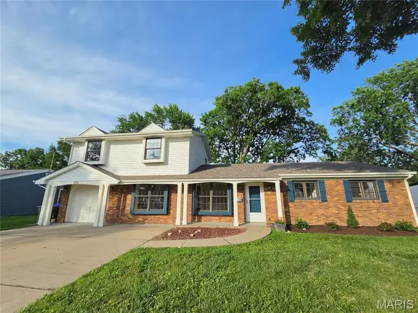 902 Jacobs Lane, O'Fallon, MO 63366