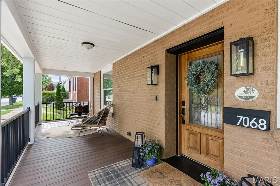 7068 Tholozan Avenue, Saint Louis, MO 63109 - #3