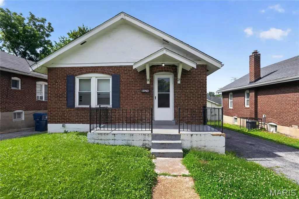 8024 Cler Avenue, Saint Louis, MO 63114 - #1