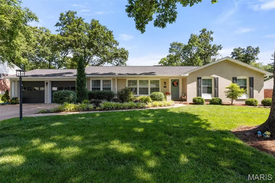 1031 Dovergate Drive, Kirkwood, MO 63122 - #2
