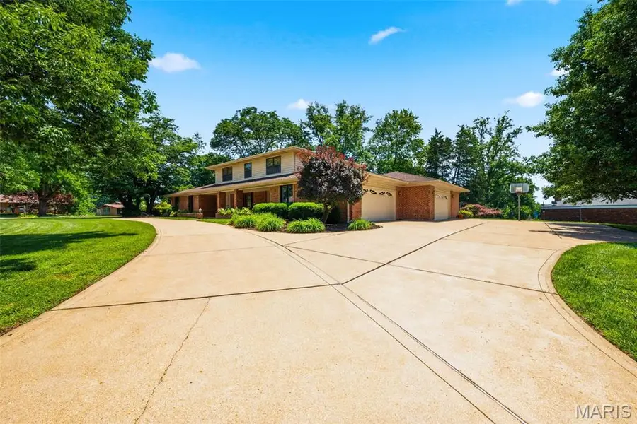 14196 Cross Trails Drive, Chesterfield, MO 63017 - #3