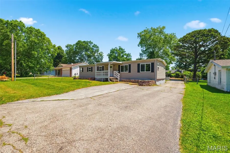 156 Hogan Avenue, Pacific, MO 63069 - #3