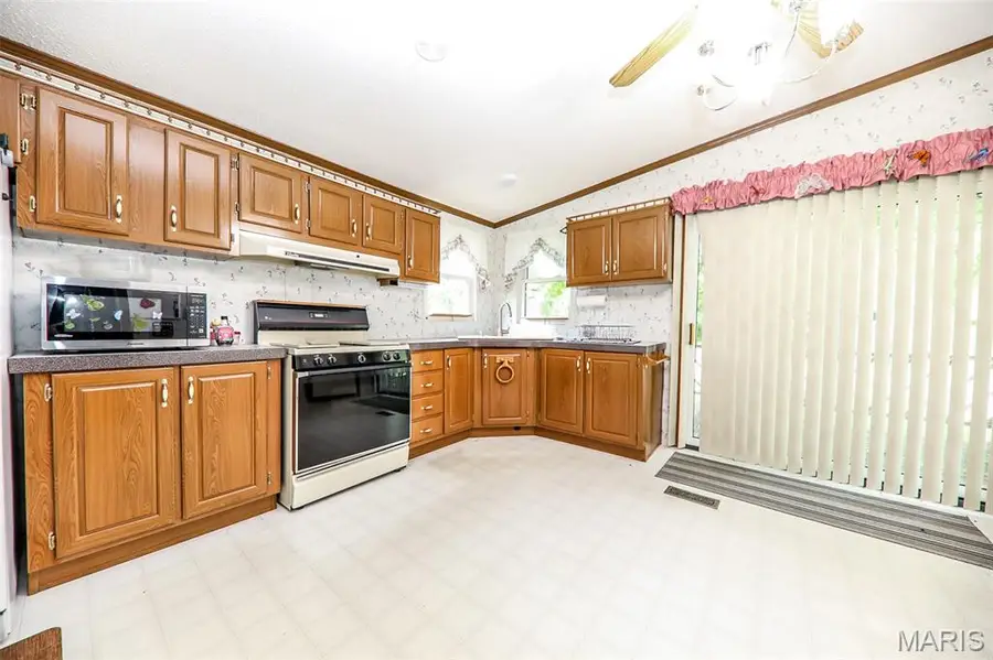 1802 Crestview Drive, Caseyville, IL 62269 - #3