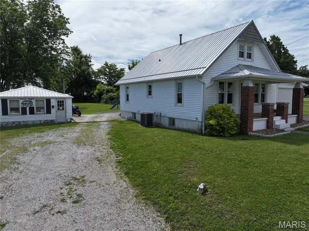 215/217 Doerr Street, Perryville, MO 63775 - #1