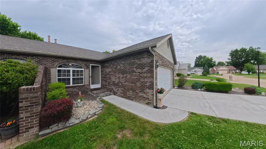 2285 Wellington Drive, Belleville, IL 62221 - #2